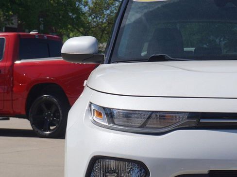 Used 2021 Kia Soul S FWD image 9