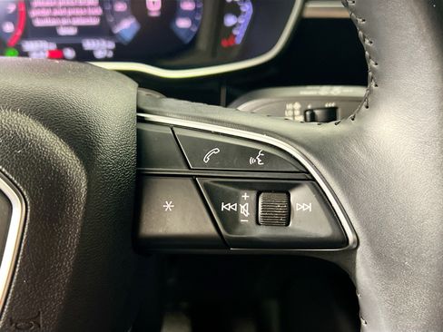 Used 2020 Audi Q3 2.0T Premium w/ Convenience Package image 19