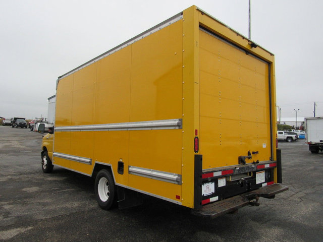 Used 2022 Ford E-350 and Econoline 350 Super Duty RWD image 5