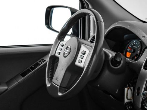 Used 2018 Nissan Frontier SV w/ Value Truck Package image 10