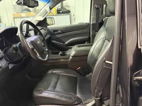 Used 2016 Chevrolet Tahoe LT w/ Luxury Package image 14