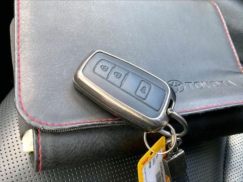 Used 2023 Toyota 4Runner Limited RWD image 19