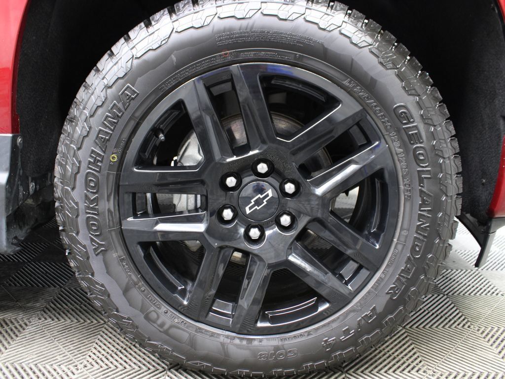 Used 2025 Chevrolet Silverado 1500 RST w/ Z71 Off-Road Package AWD/4WD image 13