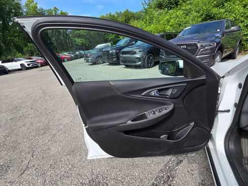 Used 2024 Chevrolet Malibu LT FWD image 20