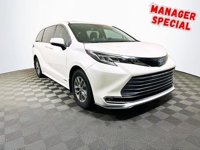Used 2021 Toyota Sienna XLE