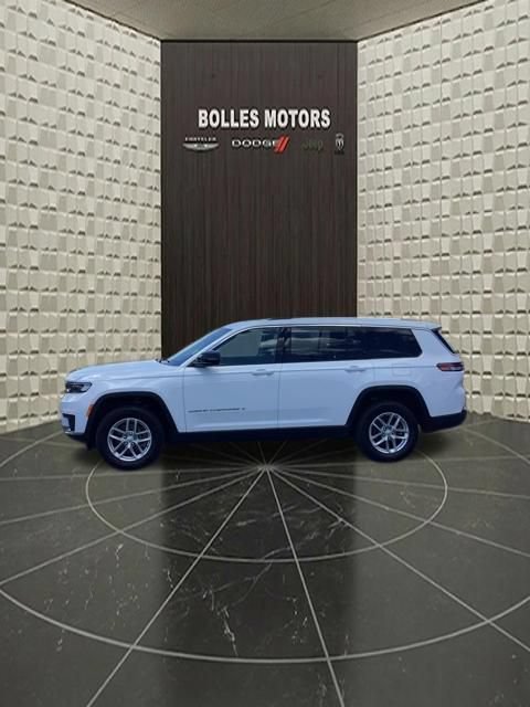 Used 2023 Jeep Grand Cherokee L Laredo w/ Luxury Tech Group I AWD/4WD image 8