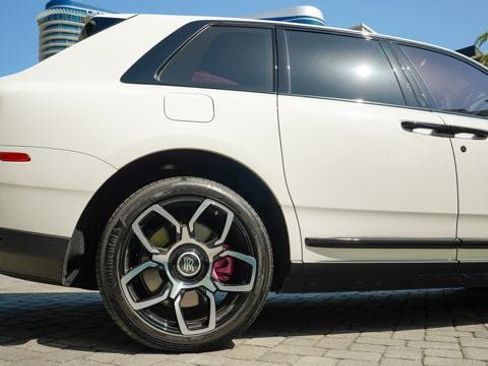 Used 2024 Rolls-Royce Cullinan image 15