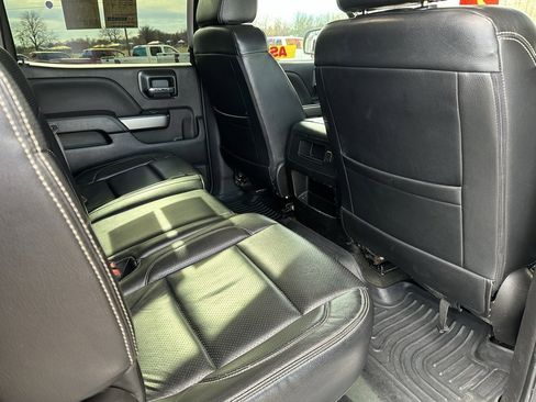 Used 2018 Chevrolet Silverado 1500 LT w/ Texas Edition image 19