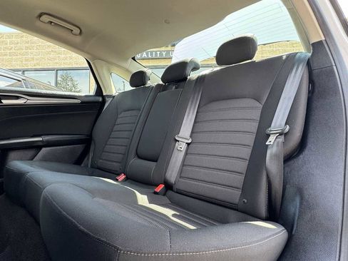 Used 2019 Ford Fusion SE image 42