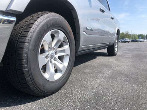 Used 2019 RAM 1500 Laramie image 24