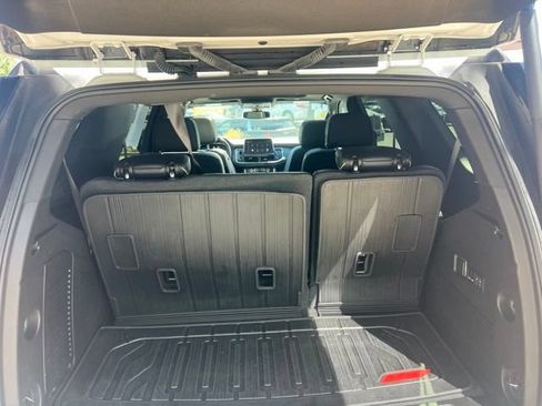 Used 2022 GMC Yukon SLT w/ SLT Premium Package AWD/4WD image 24