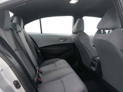 Used 2025 Toyota Corolla SE image 12