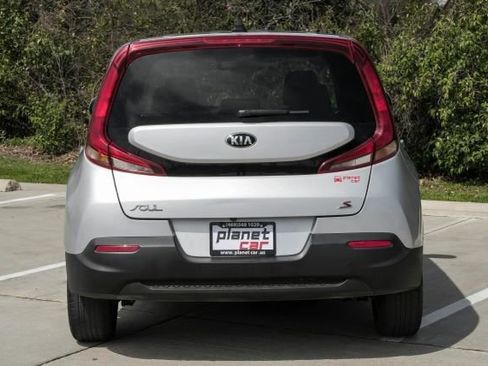 Used 2021 Kia Soul S image 11