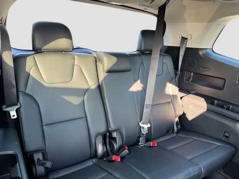 Used 2024 Kia Telluride SX w/ Towing Package image 29
