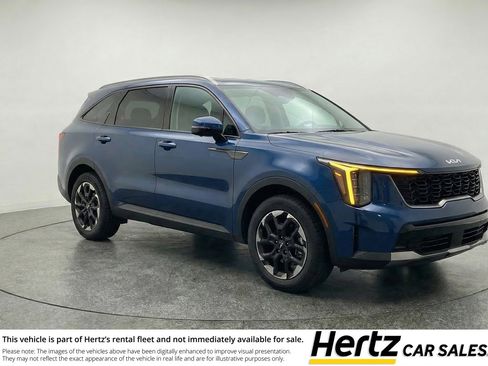 Used 2024 Kia Sorento S image 1