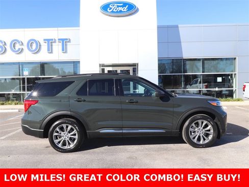 Certified 2022 Ford Explorer XLT w/ Equipment Group 202A image 13
