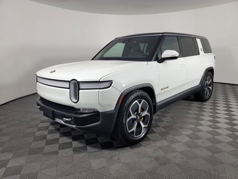 Used 2023 Rivian R1S Adventure AWD/4WD image 1