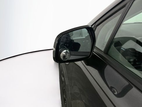 Used 2026 Kia Carnival FWD image 16