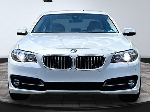 Used 2016 BMW 528i xDrive Sedan w/ Premium Package AWD/4WD image 2