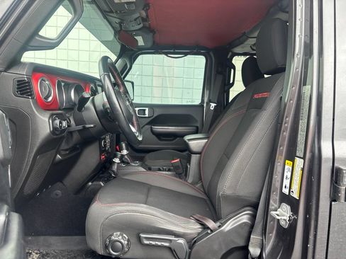 Used 2019 Jeep Wrangler Unlimited Rubicon AWD/4WD image 4