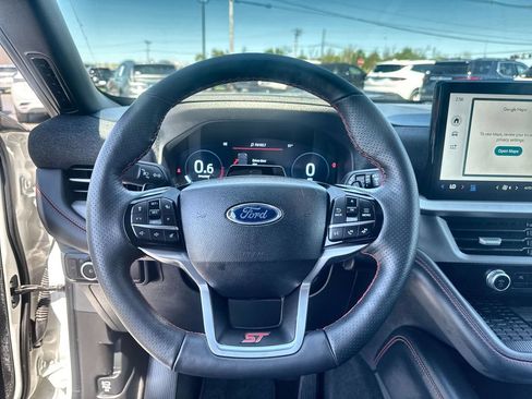 Used 2025 Ford Explorer ST AWD/4WD image 14