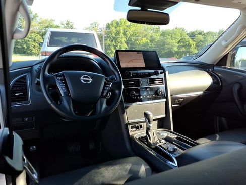 Used 2024 Nissan Armada SV RWD image 7