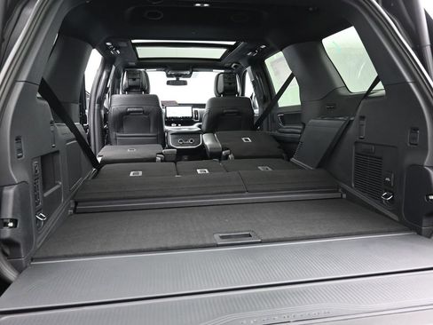 New 2026 Ford Expedition Platinum image 25