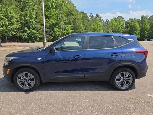 Used 2026 Kia Seltos LX FWD image 6