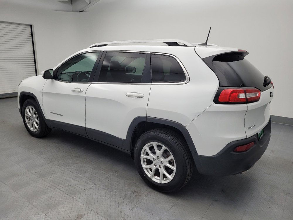 Used 2016 Jeep Cherokee Latitude w/ Comfort & Sound Group AWD/4WD image 3