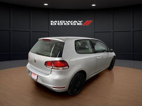 Used 2010 Volkswagen Golf 2-Door image 12