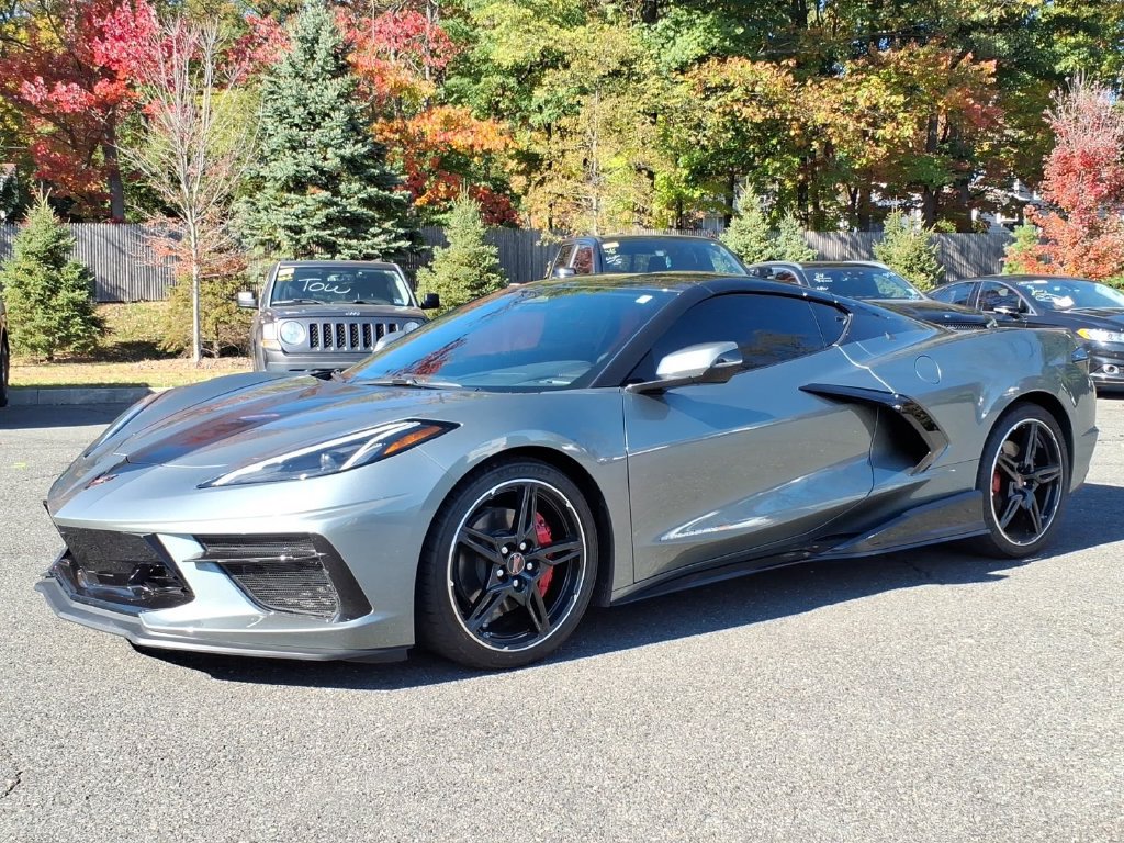 Used 2024 Chevrolet Corvette Stingray Coupe RWD image 3