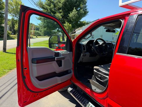 Used 2017 Ford F250 XLT w/ XLT Value Package AWD/4WD image 26