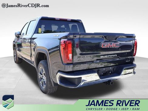 Used 2025 GMC Sierra 1500 SLT AWD/4WD image 18