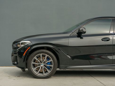 Used 2022 BMW X6 M50i w/ Premium Package image 16