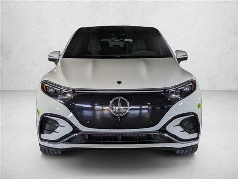 Certified 2023 Mercedes-Benz EQS 580 4MATIC SUV image 5