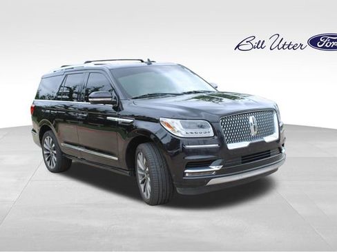 Used 2021 Lincoln Navigator Reserve w/ Luxury Package AWD/4WD image 3