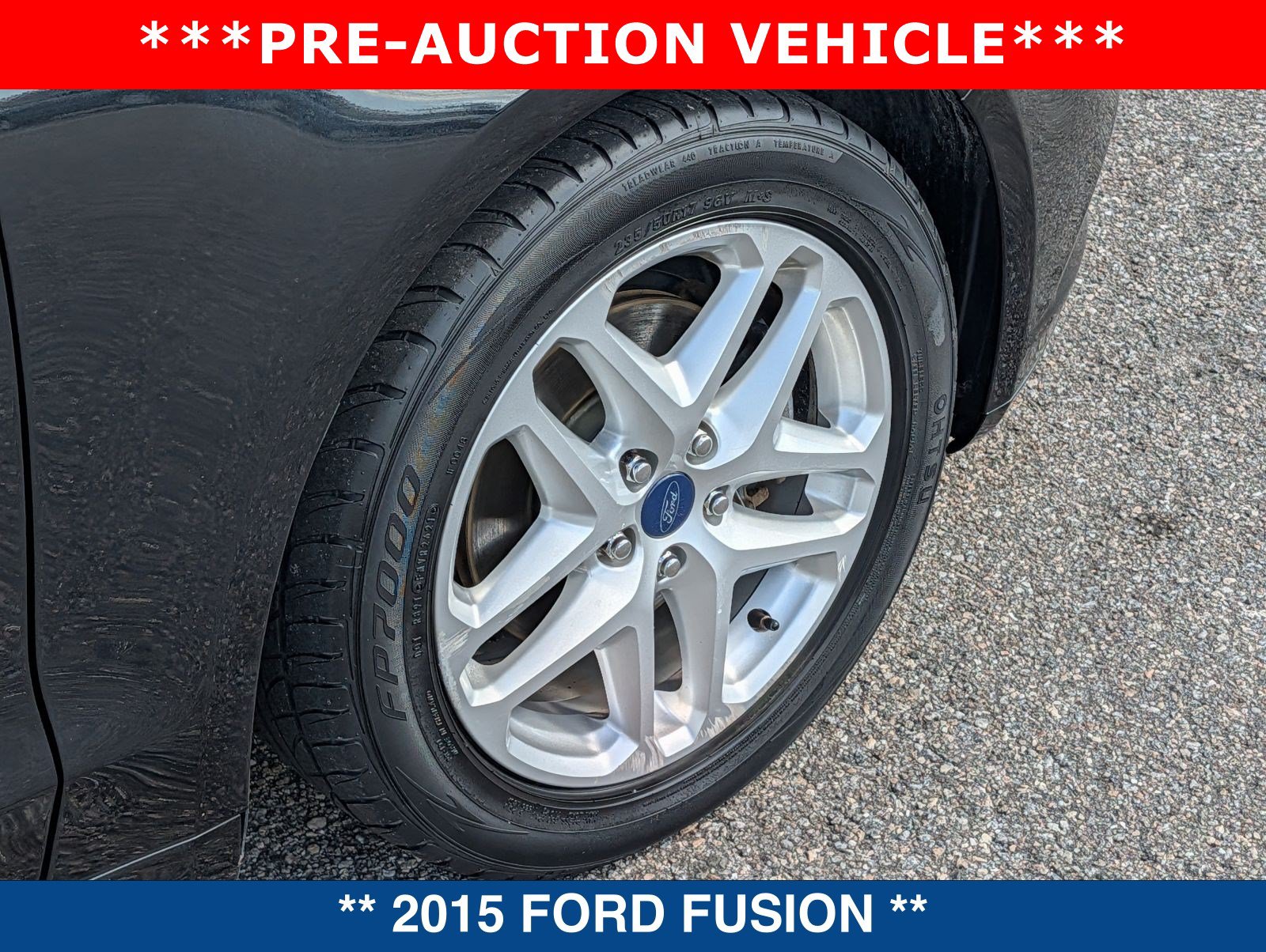 Used 2015 Ford Fusion SE FWD image 11