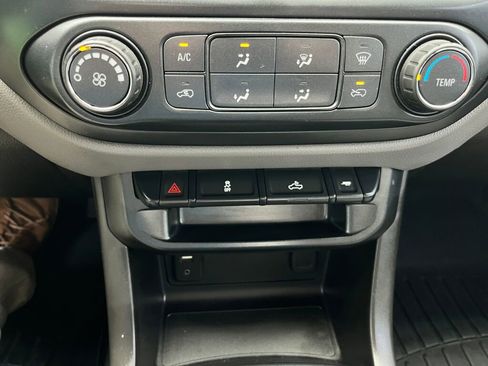 Used 2018 Chevrolet Colorado W/T RWD image 17