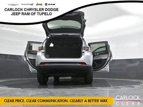 New 2026 Jeep Compass Latitude image 75