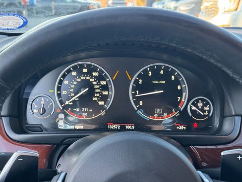 Used 2016 BMW 550i xDrive Sedan image 31