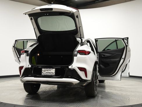 New 2026 Buick Envista Sport Touring image 10