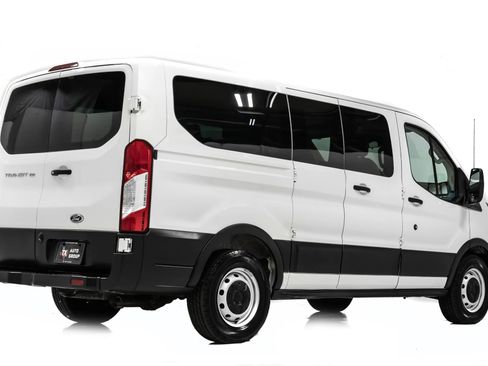 Used 2019 Ford Transit 150 XL image 4