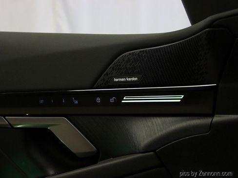 Used 2026 BMW 530i xDrive w/ Premium Package image 26