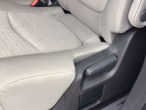 Used 2024 Toyota Sienna LE image 12