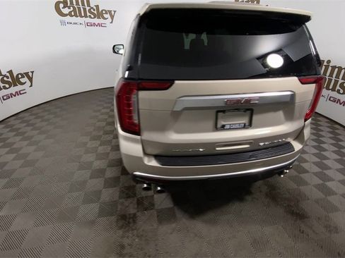 Used 2023 GMC Yukon Denali image 7