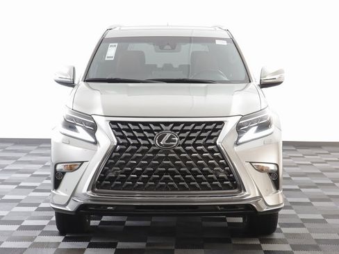 Used 2022 Lexus GX 460 Premium w/ Accessory Package image 25