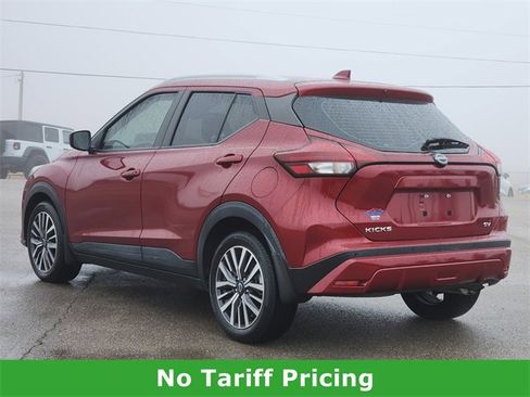 Used 2022 Nissan Kicks SV image 7