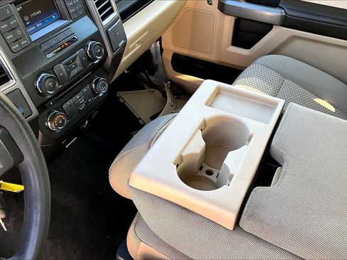 Used 2016 Ford F150 XLT RWD image 17