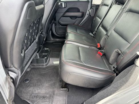 Used 2023 Jeep Wrangler Unlimited Rubicon w/ Steel Bumper Group AWD/4WD image 13