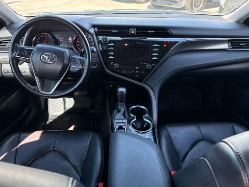 Used 2019 Toyota Camry XSE image 13